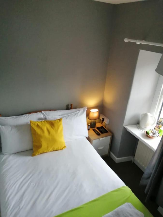 An File Economy Rooms Westport Esterno foto